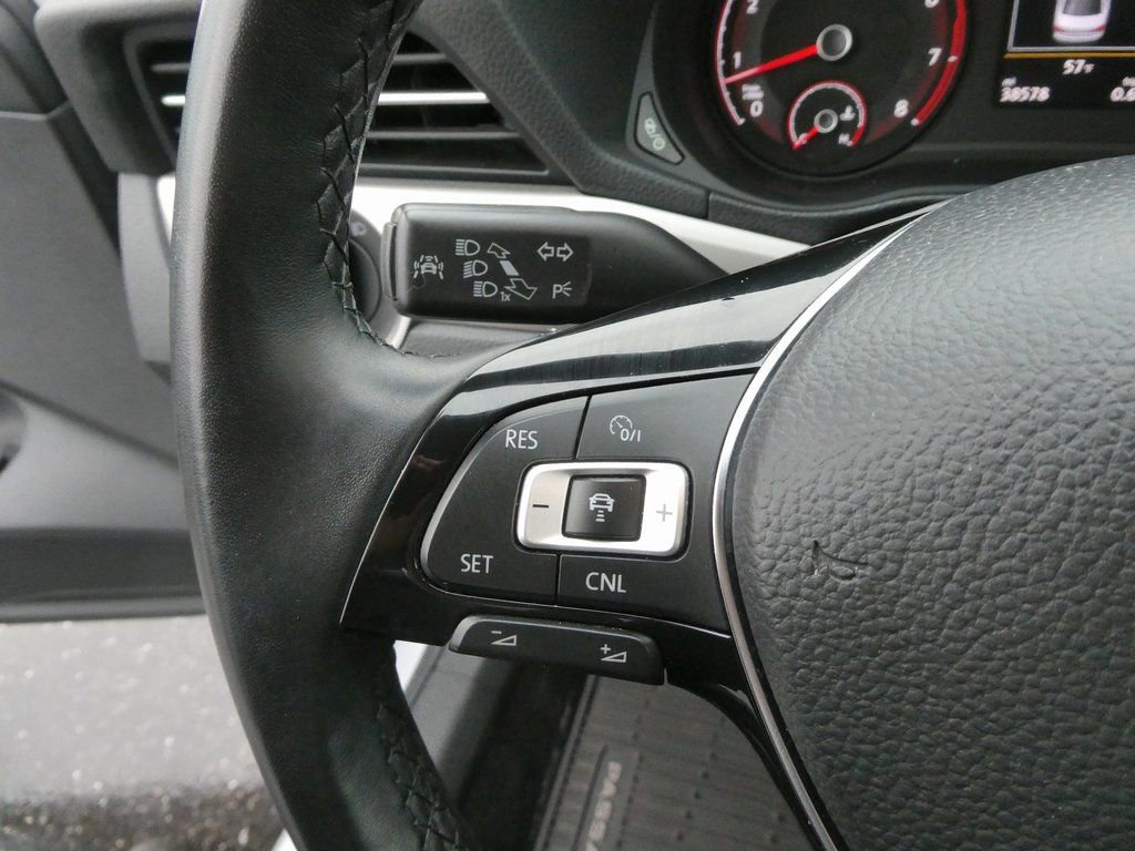 Used 2020 Volkswagen Passat 2.0T SE image 11