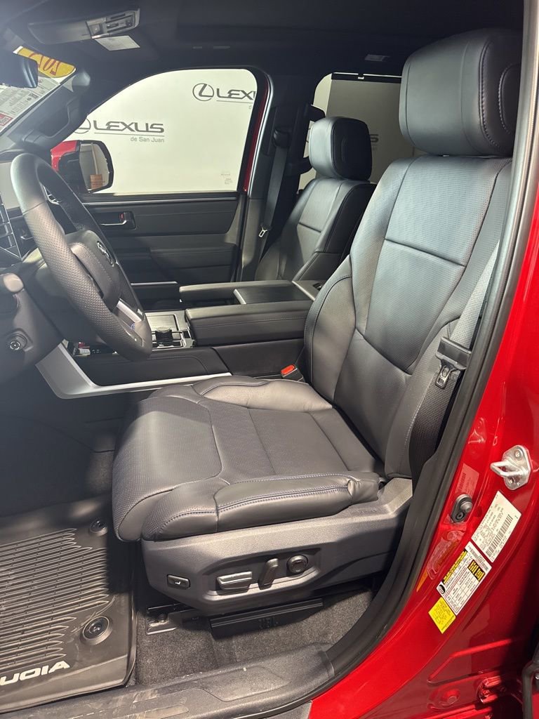 Used 2025 Toyota Sequoia Platinum image 39