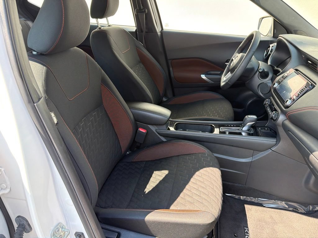 Used 2022 Nissan Kicks SR FWD image 30