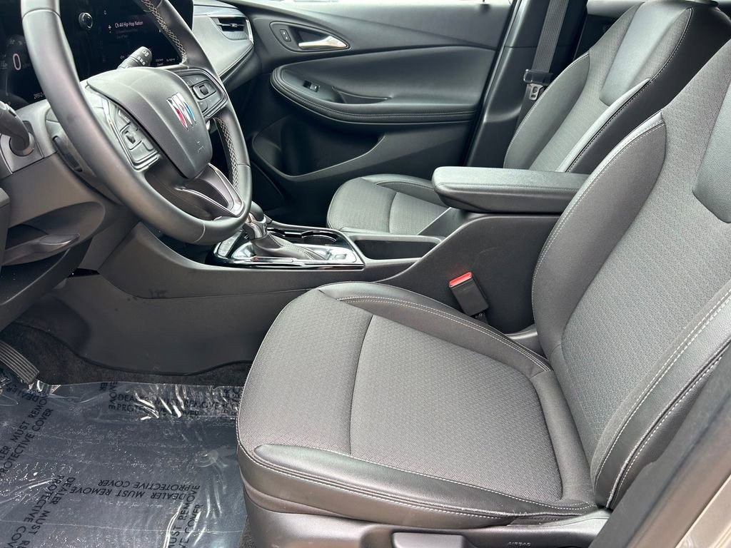 Used 2025 Buick Encore GX Preferred FWD image 11