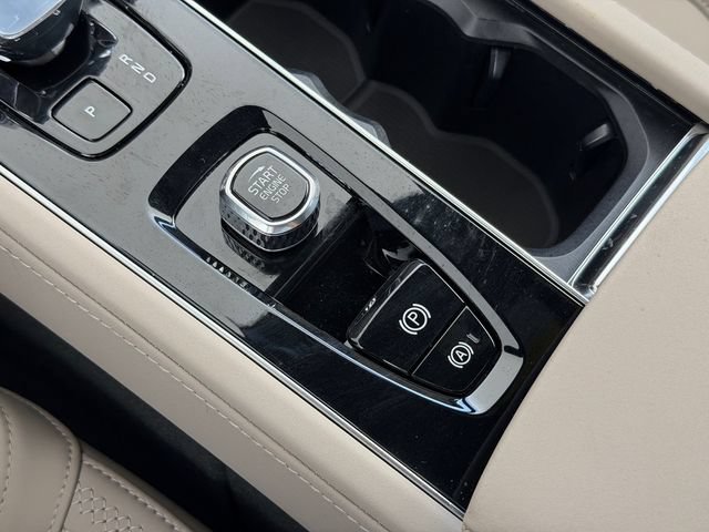 Certified 2026 Volvo XC90 B6 Plus w/ Protection Package Premier AWD/4WD image 27
