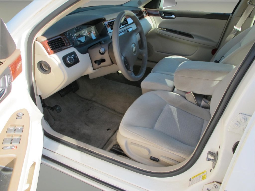 Used 2008 Chevrolet Impala LT FWD image 10