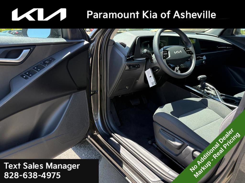 New 2026 Kia Niro LX FWD image 15