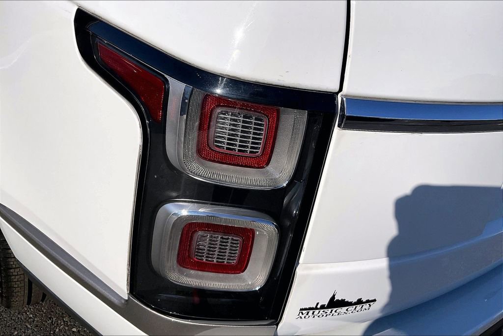 Used 2021 Land Rover Range Rover SV Autobiography Dynamic image 25