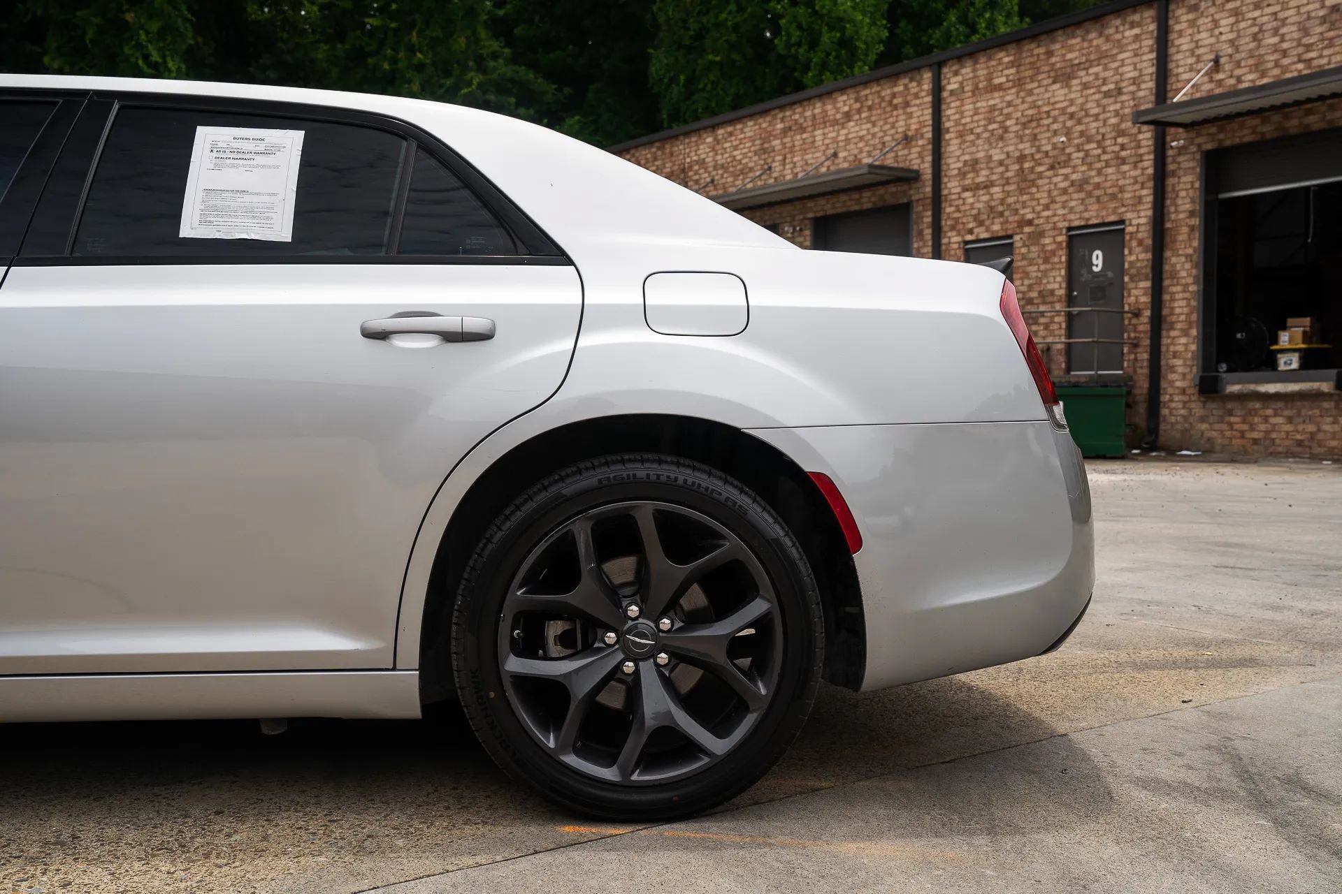 Used 2023 Chrysler 300 S RWD image 5