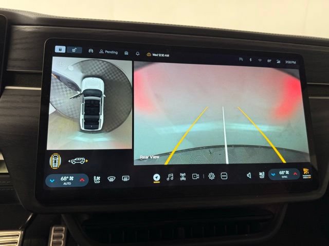 Used 2023 Rivian R1S Adventure AWD/4WD image 19