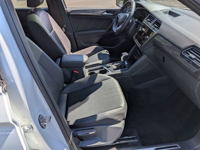 Used 2022 Volkswagen Tiguan SE R-Line AWD/4WD image 27