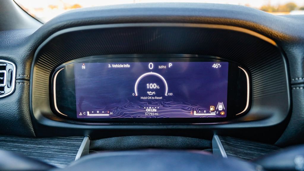 Certified 2024 Jeep Wagoneer Series II w/ Flexible Seating Group image 34