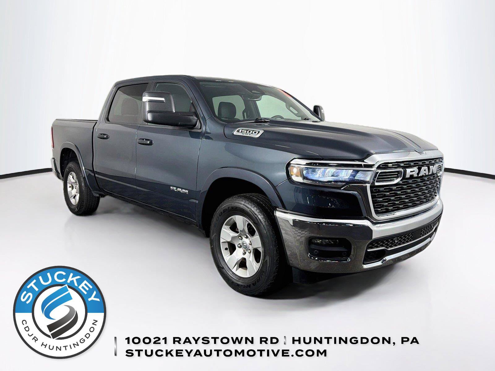 Used 2025 RAM 1500 Big Horn AWD/4WD image 1