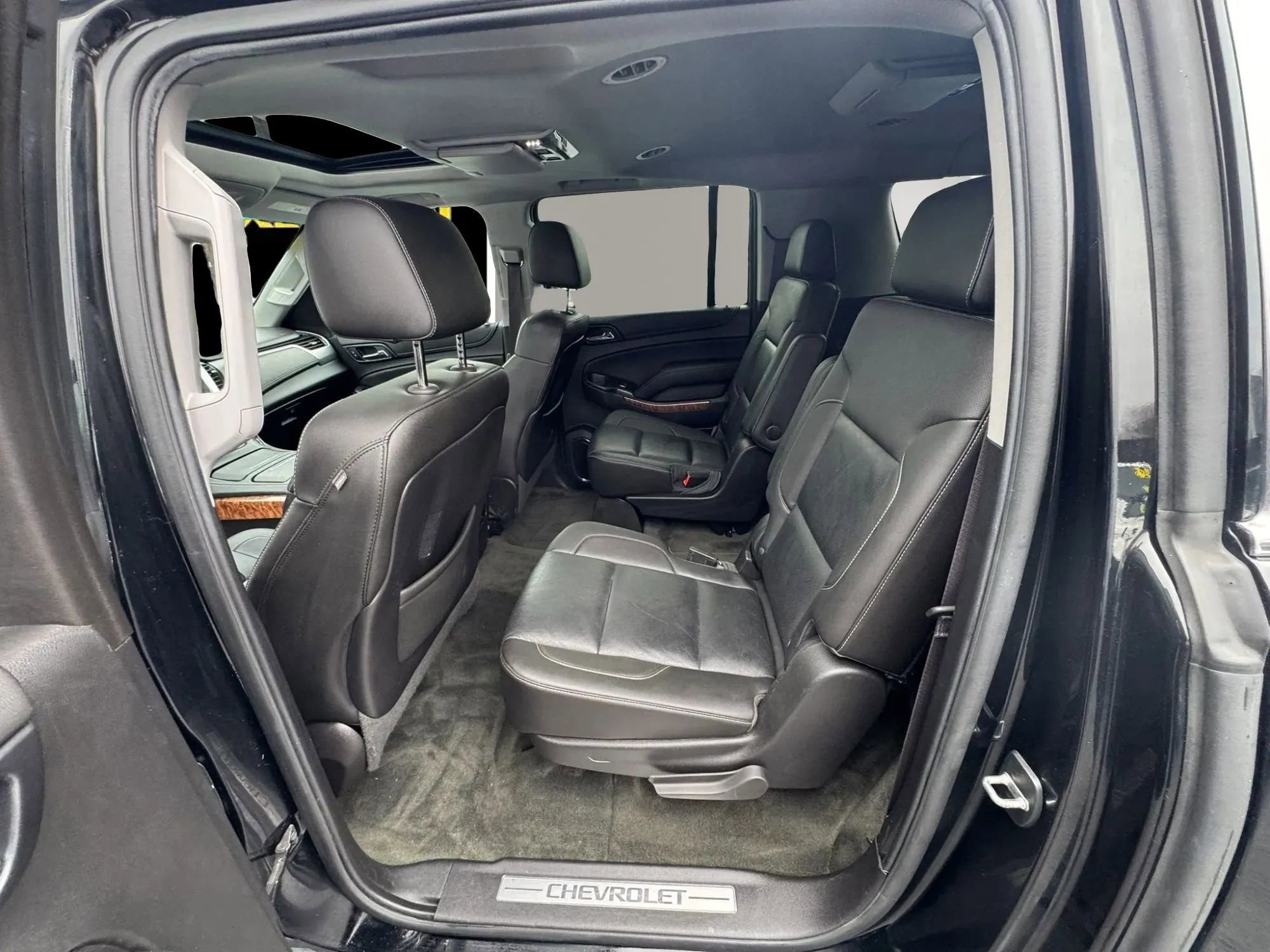 Used 2015 Chevrolet Suburban LTZ AWD/4WD image 10