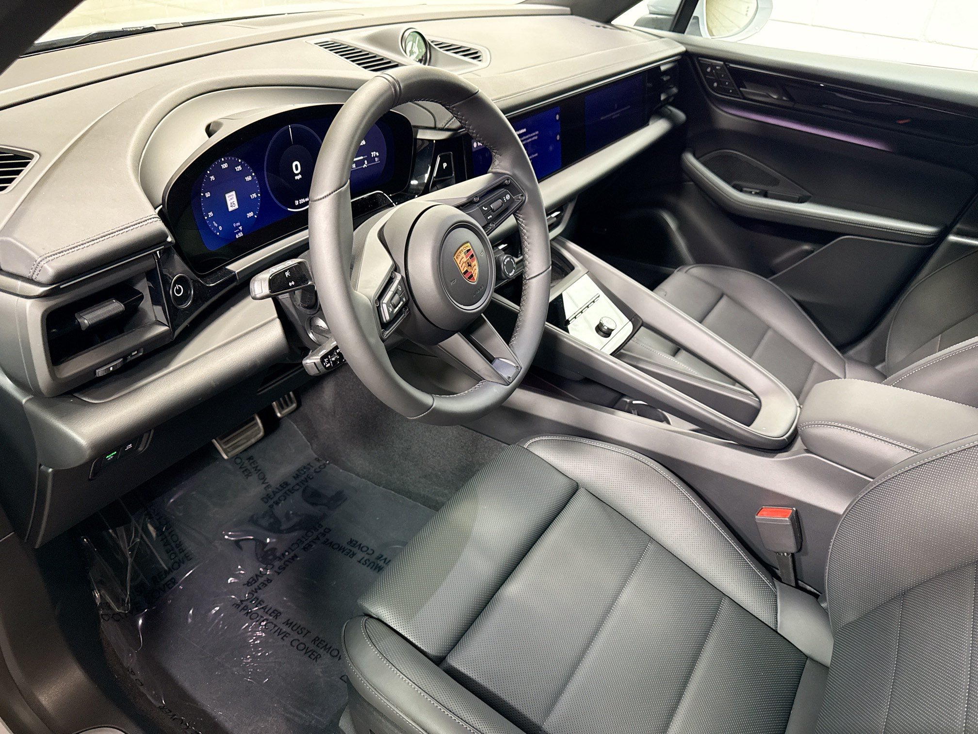 Certified 2026 Porsche Macan Electric RWD image 4