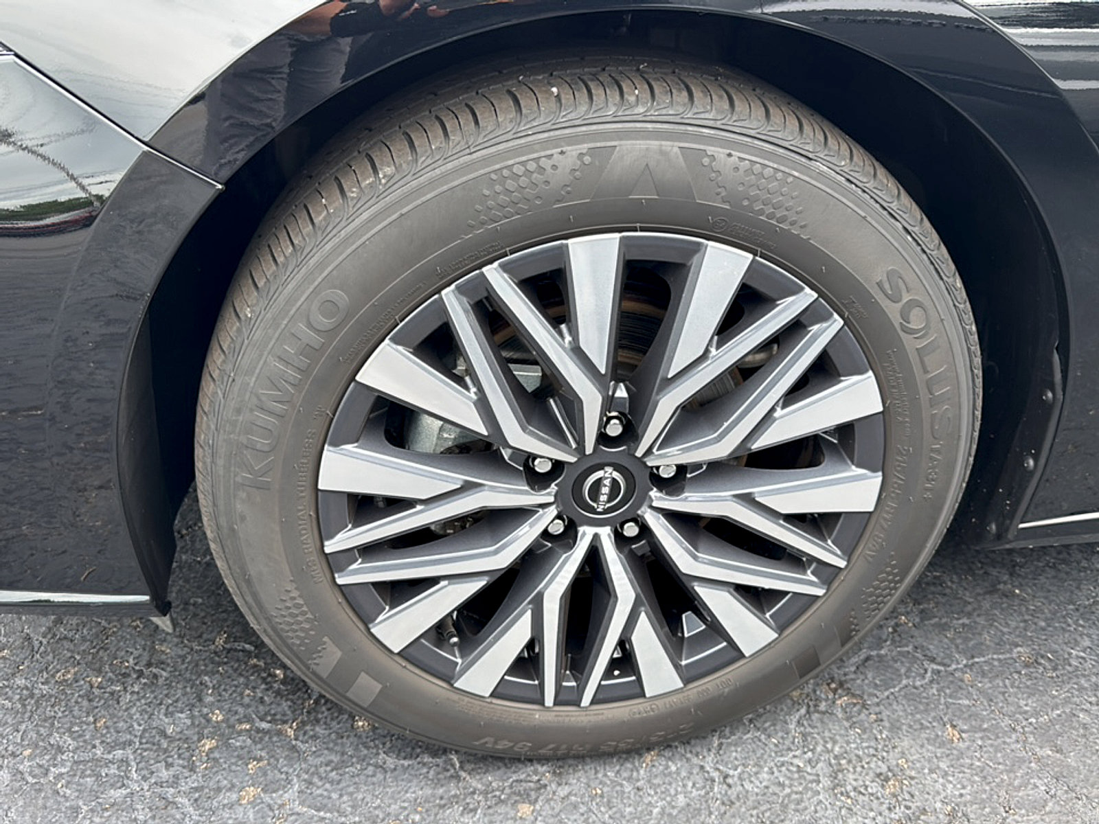 Used 2025 Nissan Altima 2.5 SV FWD image 4