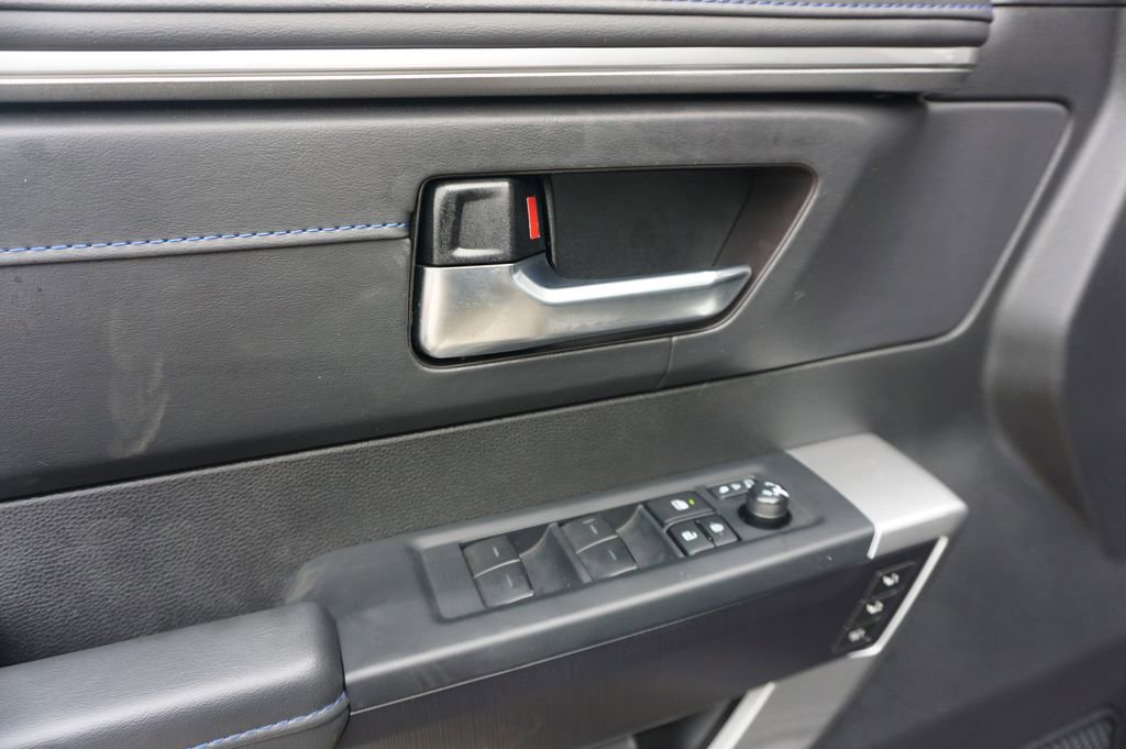 Used 2025 Toyota Tundra Platinum AWD/4WD image 4