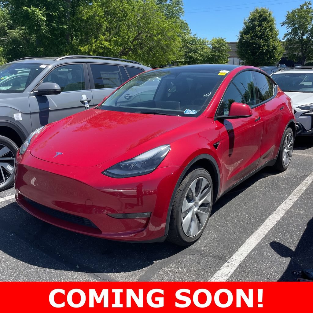 Used 2023 Tesla Model Y Long Range AWD/4WD image 1