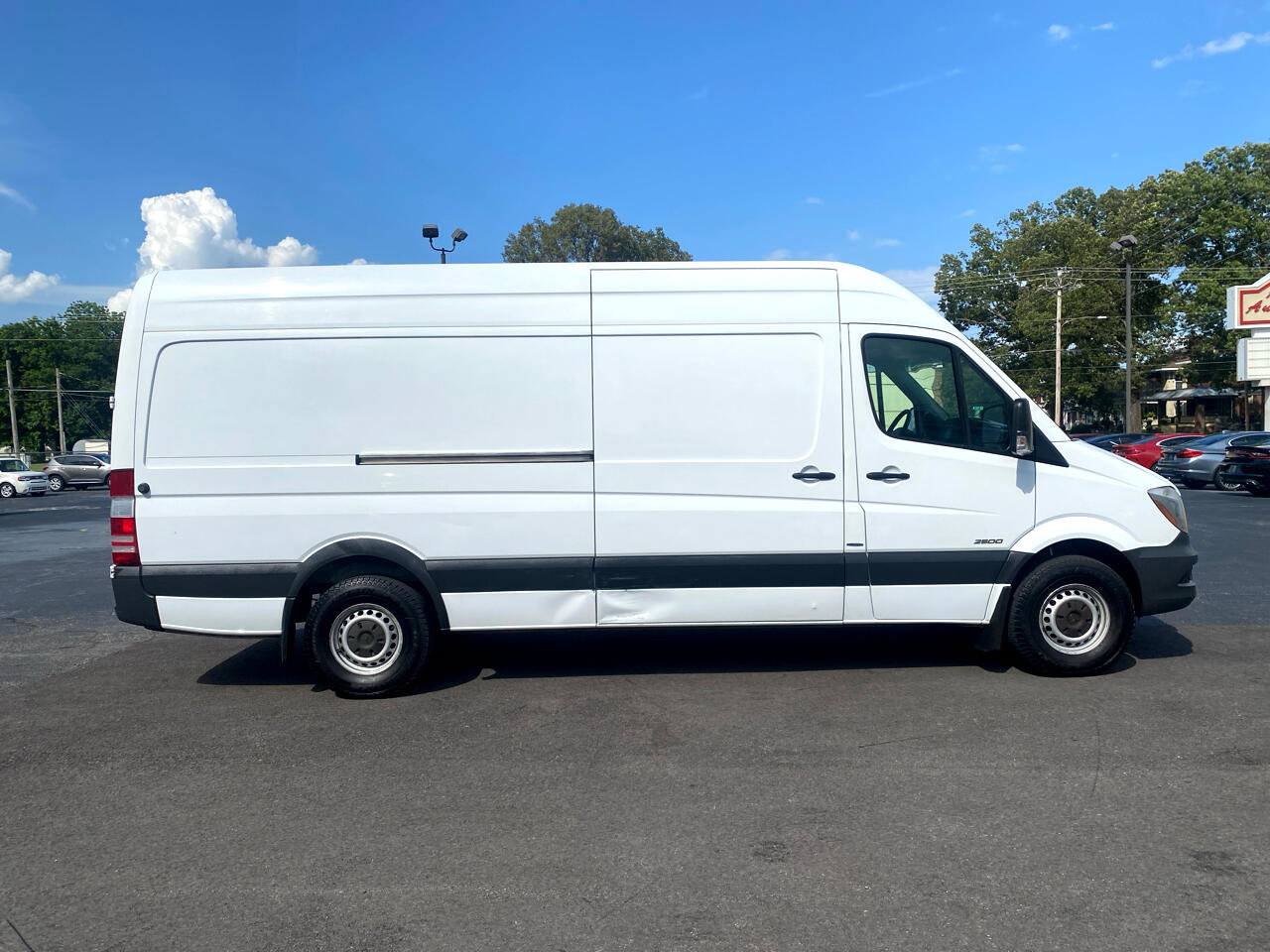 Used 2014 Mercedes-Benz Sprinter 2500 image 4