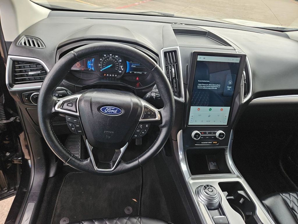 Used 2024 Ford Edge Titanium image 17
