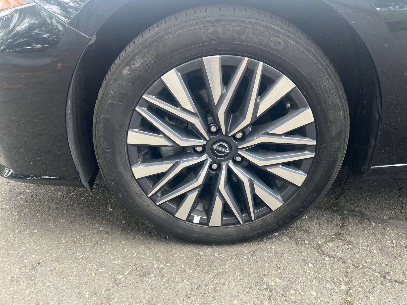 Used 2025 Nissan Altima 2.5 SV FWD image 26