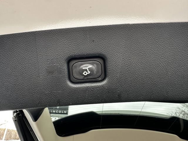 Certified 2022 Lincoln Nautilus Reserve image 44