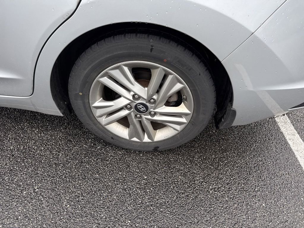 Used 2020 Hyundai Elantra Value Edition w/ Cargo Package (C1) FWD image 6