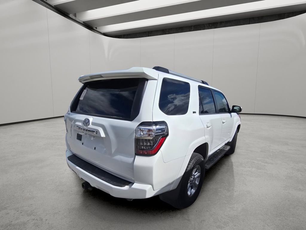 Used 2023 Toyota 4Runner SR5 AWD/4WD image 8