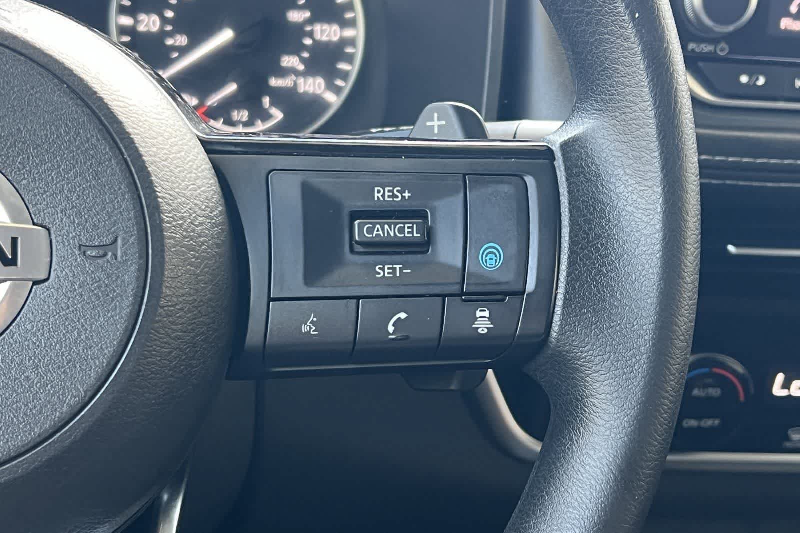 Used 2021 Nissan Rogue SV FWD image 30