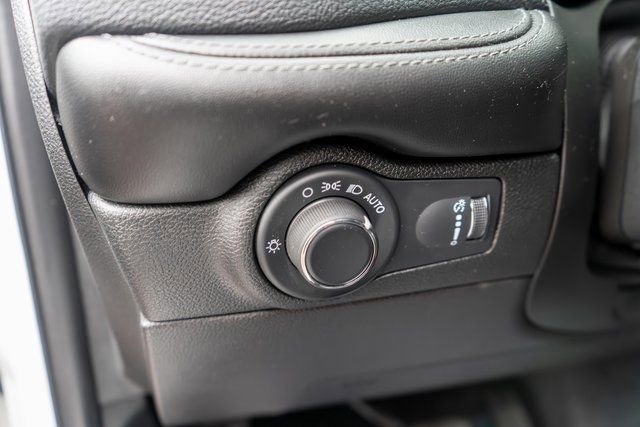 Used 2023 Dodge Durango SXT w/ SXT Blacktop Group image 23