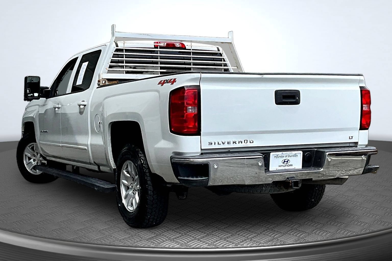 Used 2017 Chevrolet Silverado 1500 LT w/ LT Fleet Convenience Package AWD/4WD image 3