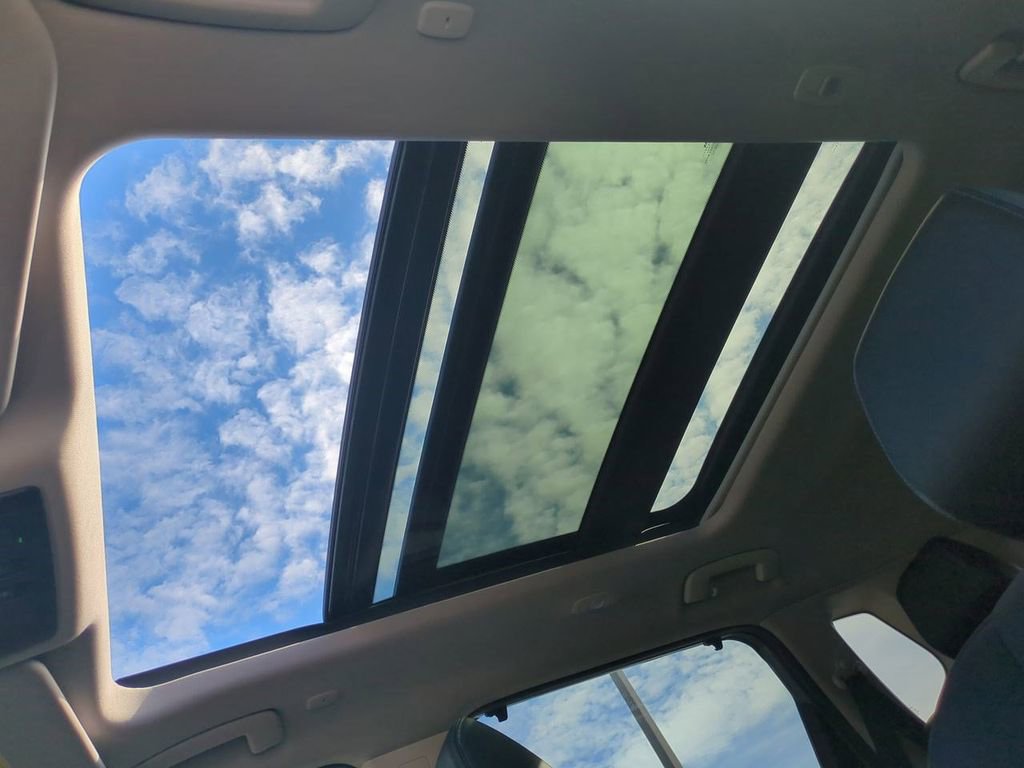 Certified 2023 Nissan Rogue Platinum w/ Platinum Premium Package image 21