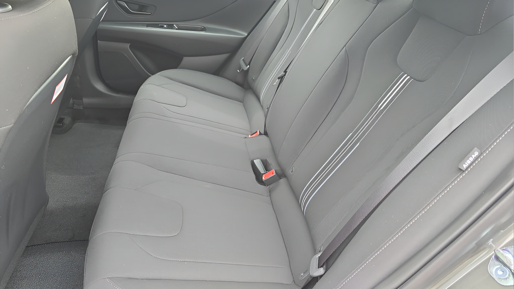 New 2026 Hyundai Elantra Sport w/ Cargo Package FWD image 28