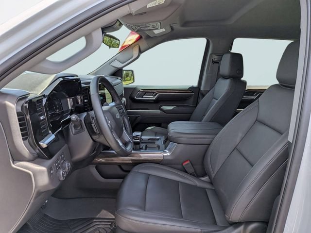 Used 2025 Chevrolet Silverado 1500 LT Trail Boss w/ Convenience Package II AWD/4WD image 19