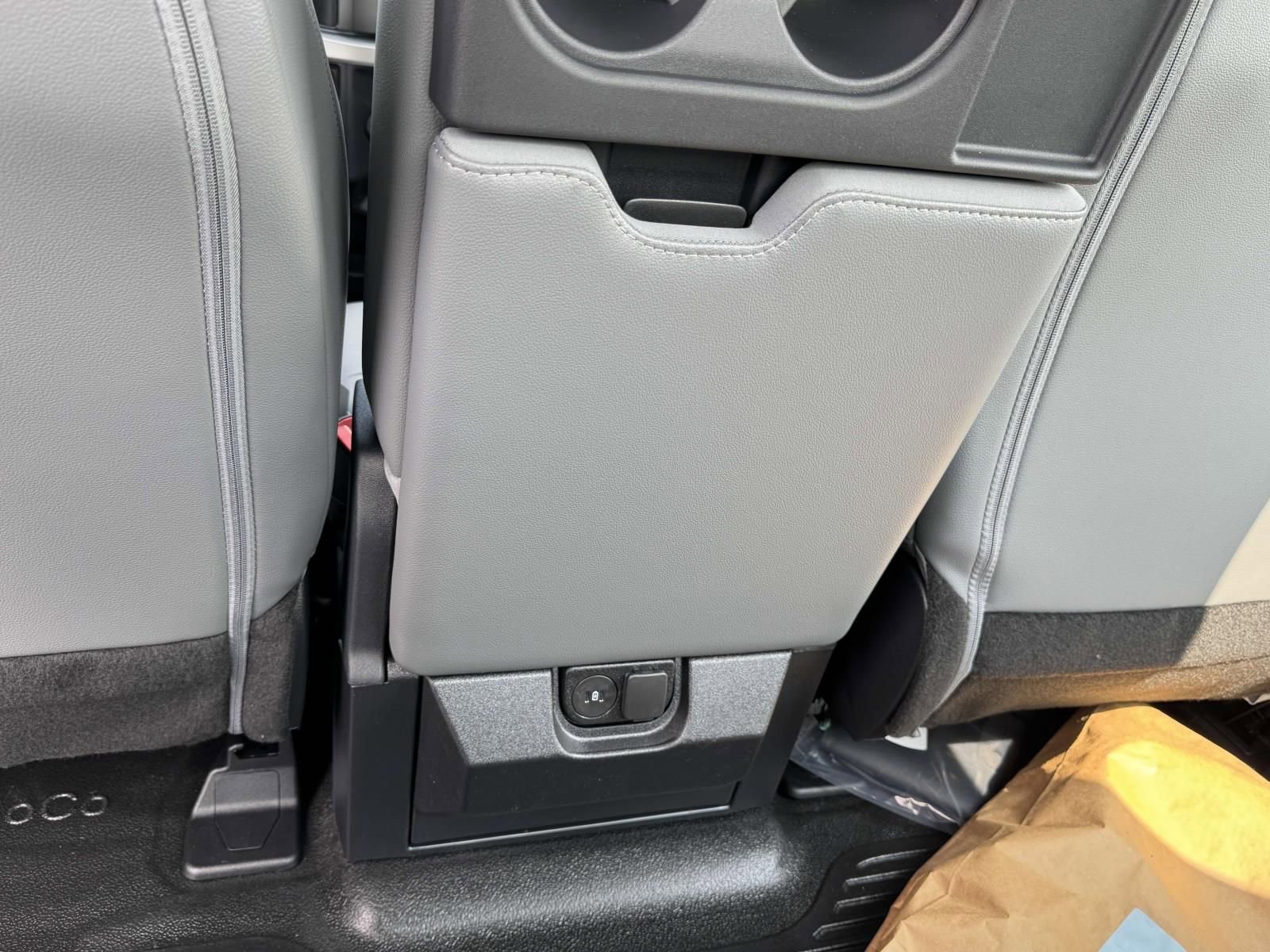 New 2025 Ford F550 4x4 Crew Cab Super Duty image 12