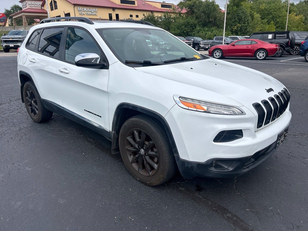 Used 2014 Jeep Cherokee Latitude w/ Comfort/Convenience Group AWD/4WD image 3