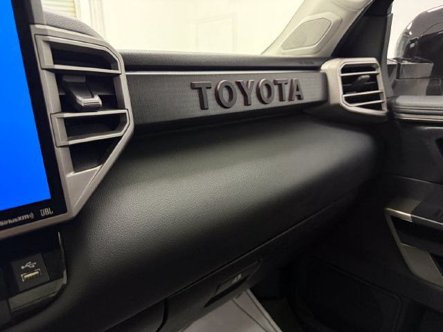Used 2023 Toyota Tundra Limited AWD/4WD image 23