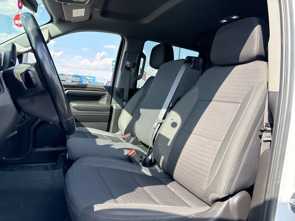 Used 2024 Chevrolet Silverado 2500 LT AWD/4WD image 11