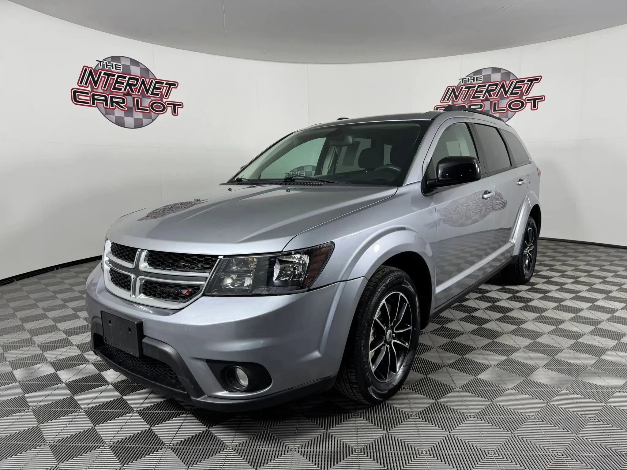 Used 2018 Dodge Journey SXT w/ Blacktop Package image 3