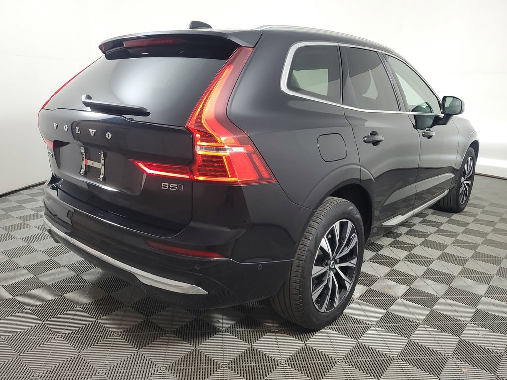 Certified 2023 Volvo XC60 B5 Plus w/ Climate Package AWD/4WD image 8