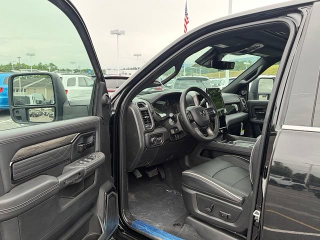 New 2026 RAM 3500 Limited AWD/4WD image 14