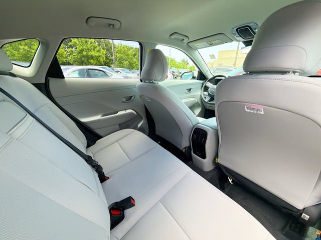 Certified 2025 Hyundai Kona SEL FWD image 27