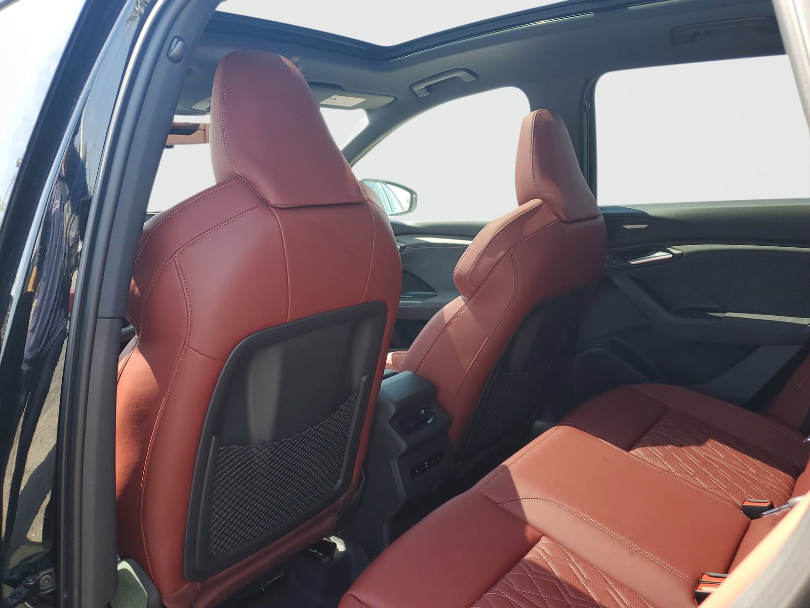 New 2027 Audi SQ6 e-tron Prestige AWD/4WD image 14