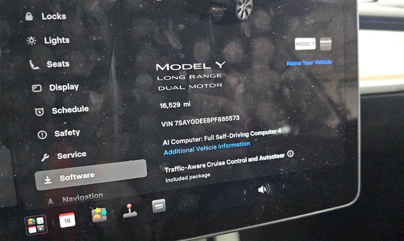 Used 2023 Tesla Model Y Long Range AWD/4WD image 4