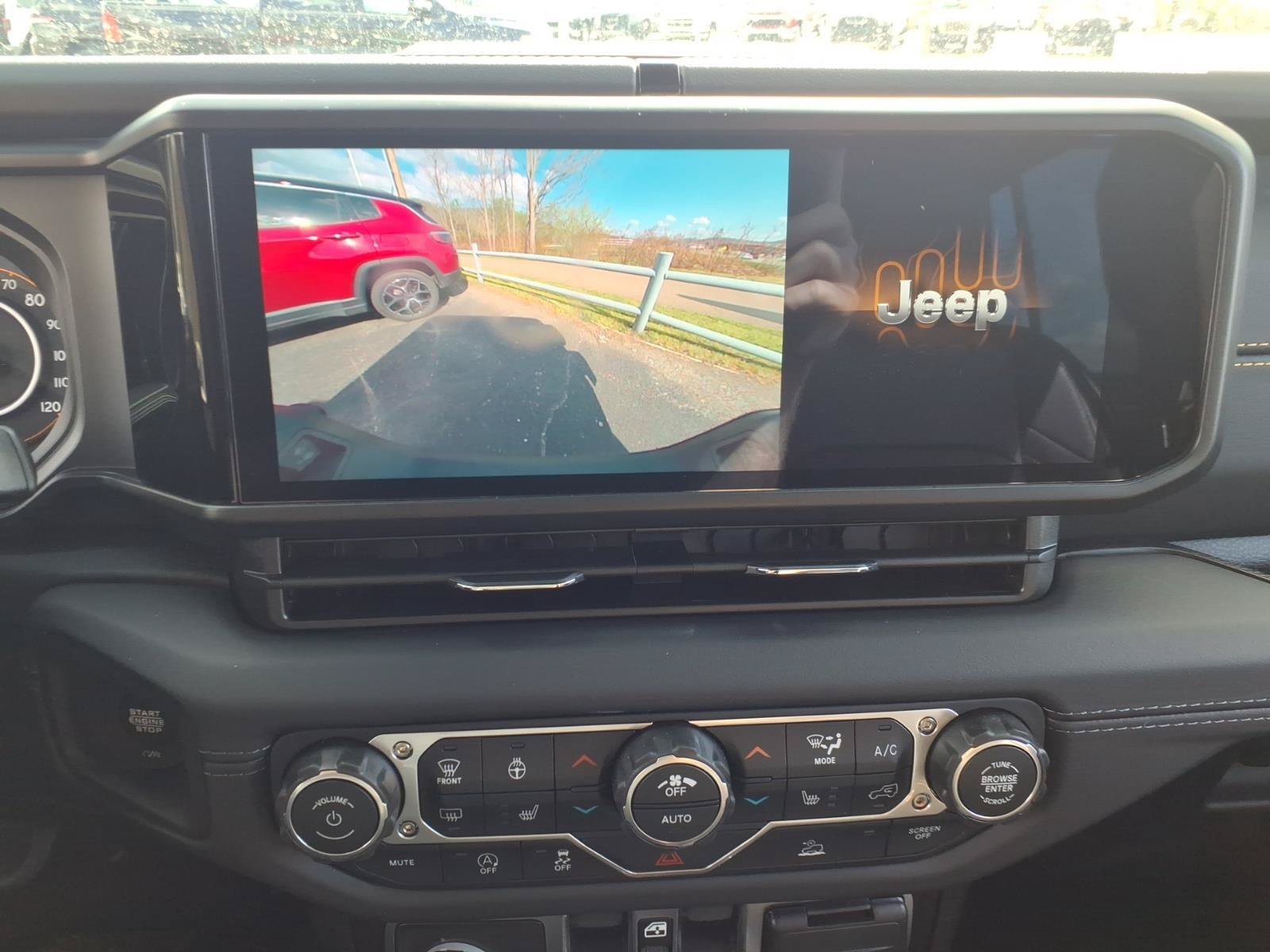 New 2026 Jeep Gladiator Sport AWD/4WD image 8
