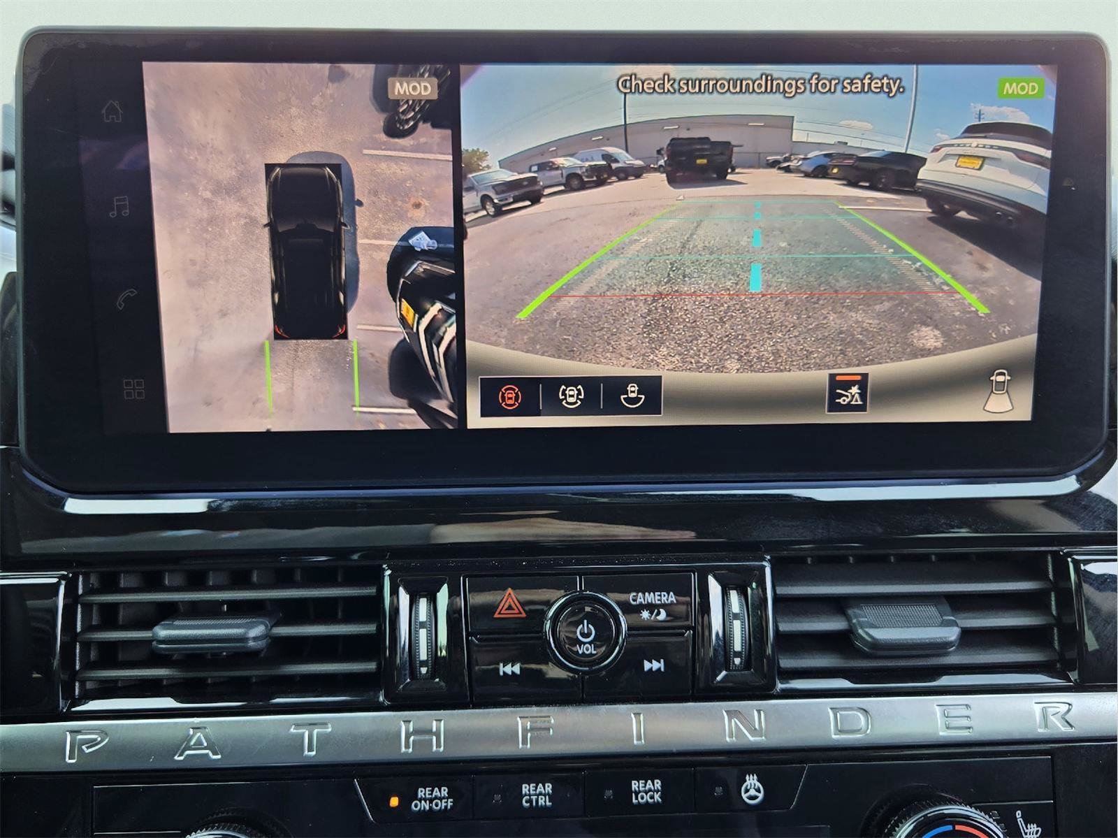 Used 2026 Nissan Pathfinder SL w/ SL Premium Package FWD image 16