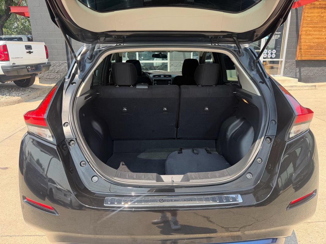 Used 2018 Nissan Leaf SV w/ Protection Package FWD image 22