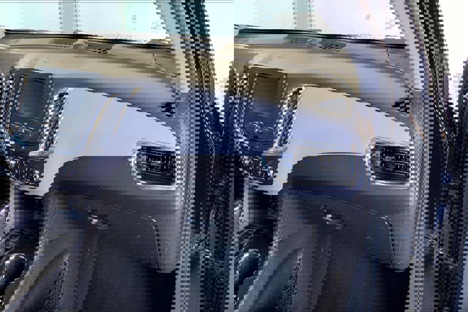 Used 2018 Chevrolet Equinox LT image 19