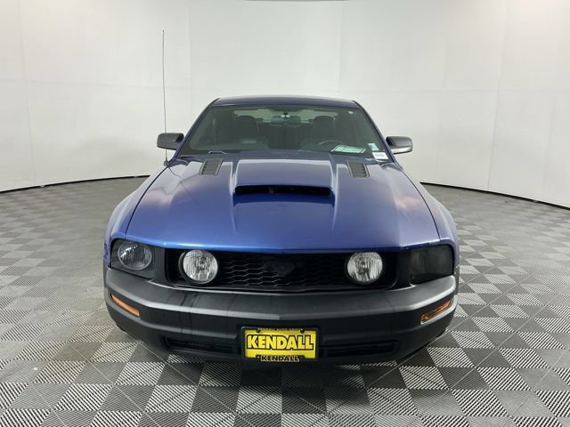 Used 2007 Ford Mustang Premium RWD image 2