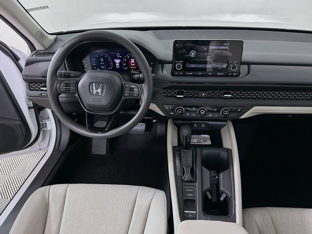 Certified 2025 Honda Accord SE image 19