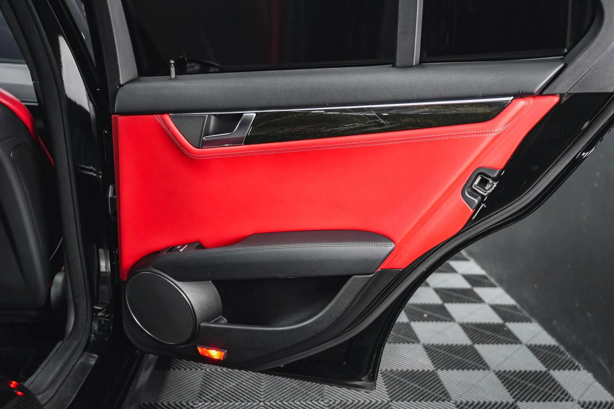 Used 2013 Mercedes-Benz C 63 AMG Sedan image 28