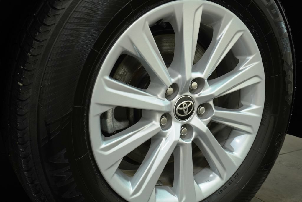 Used 2024 Toyota Grand Highlander AWD image 10