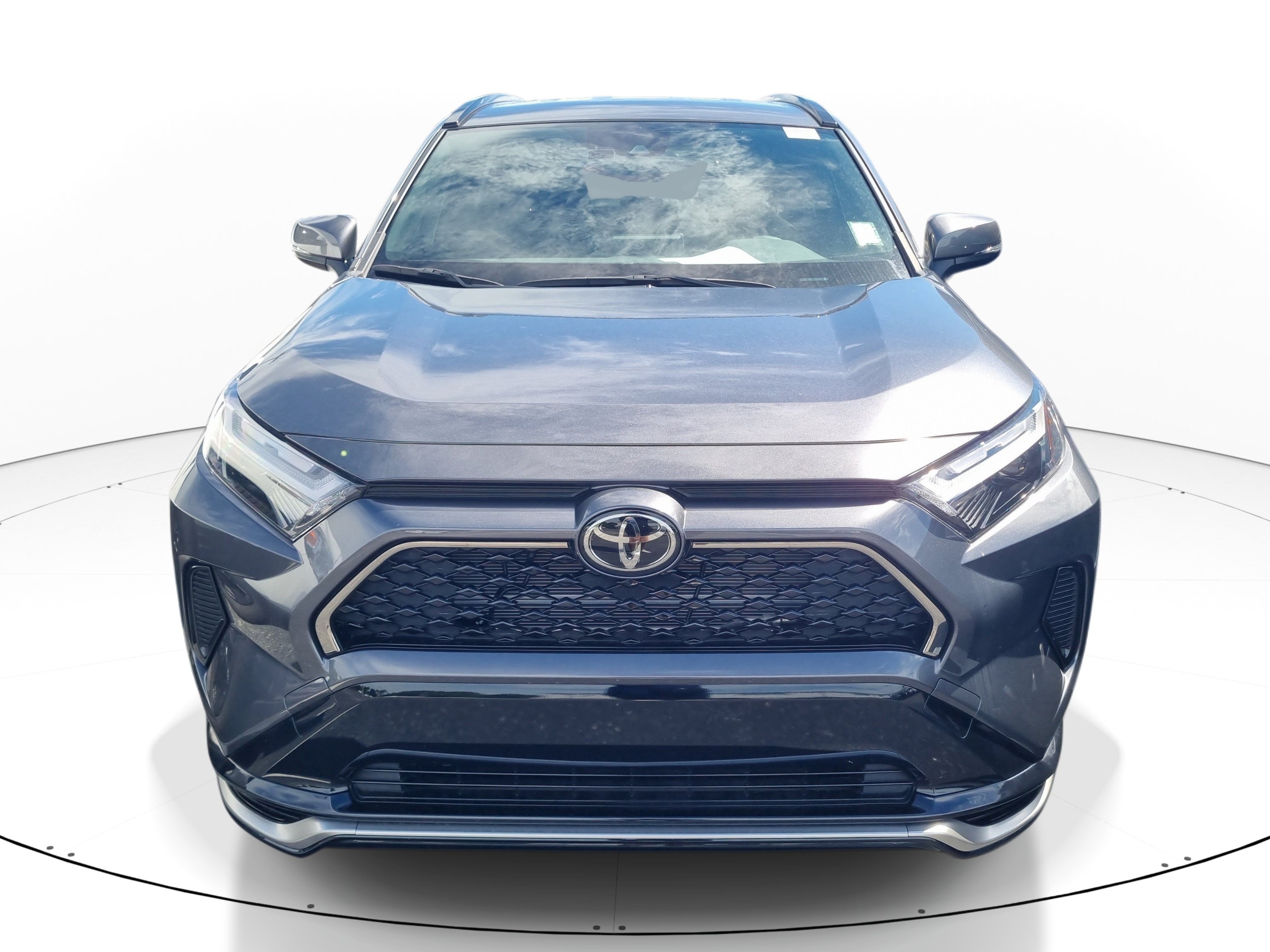 Used 2025 Toyota RAV4 SE AWD/4WD image 2