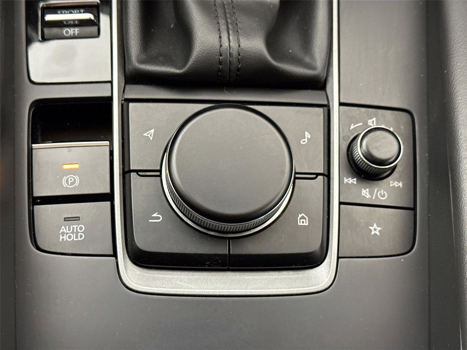 Used 2020 MAZDA MAZDA3 4DR FWD image 26